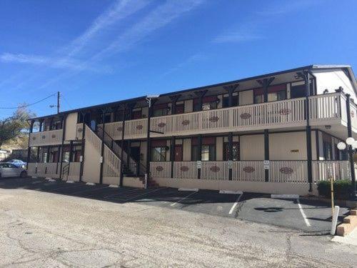 تونوباه Jim Butler Inn & Suites الغرفة الصورة